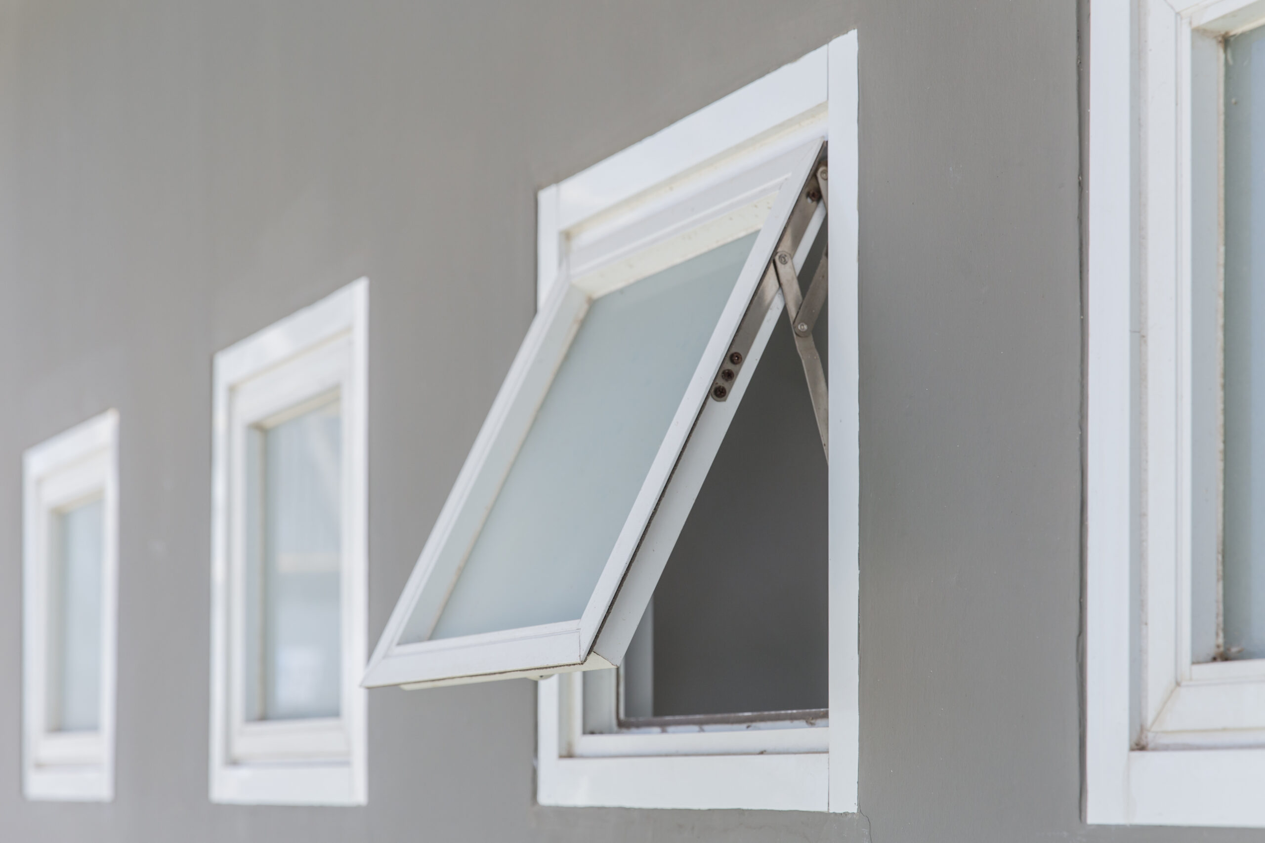 get awning windows installed in dandridge tn